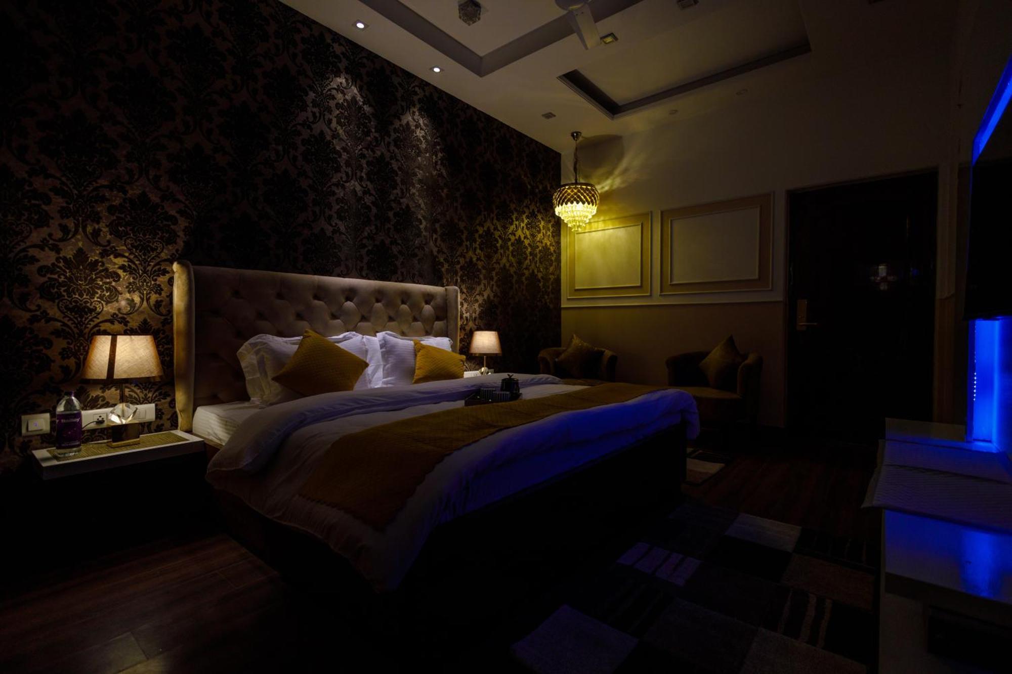 Victorian Elegance Luxury Stays Amritsar Buitenkant foto