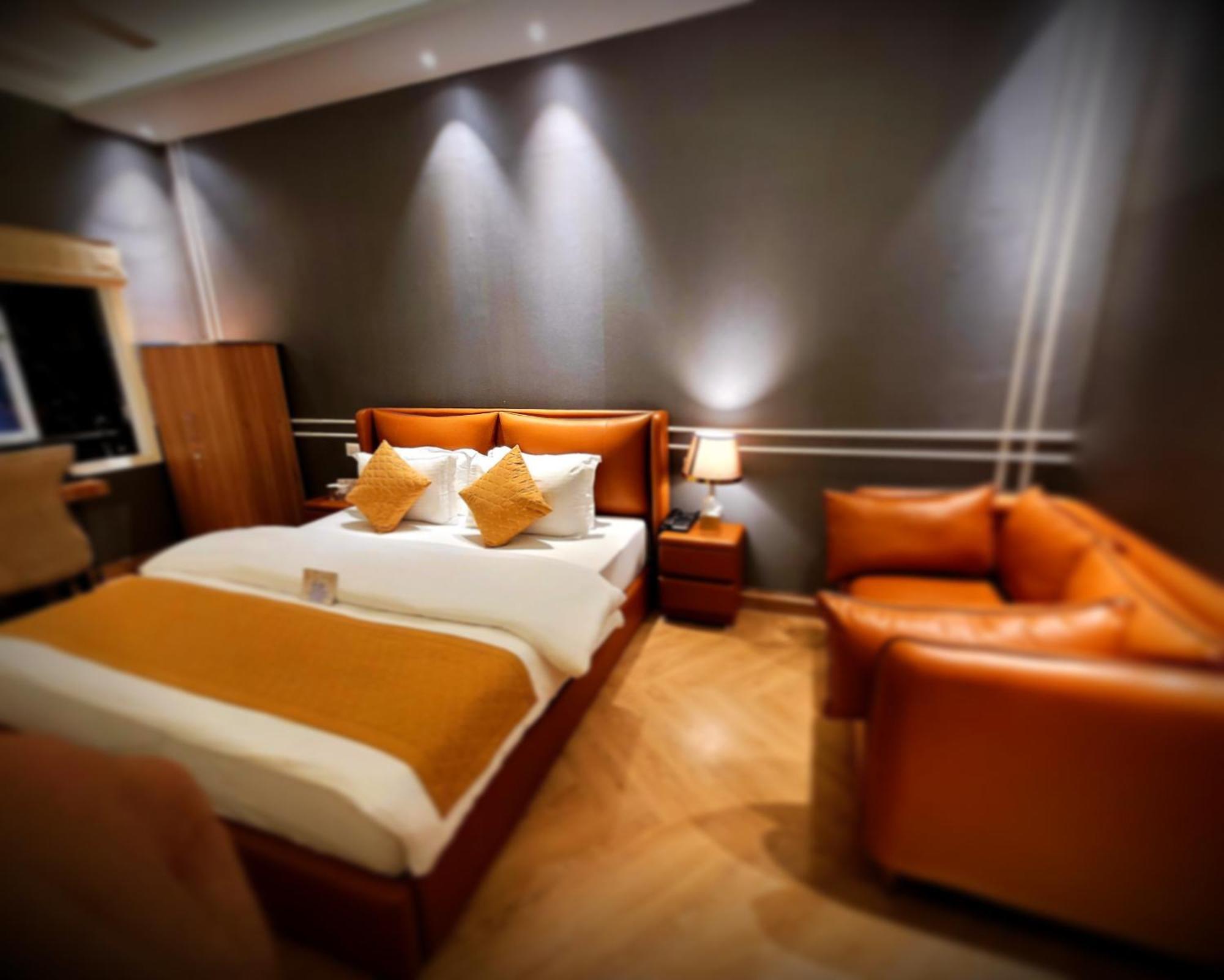 Victorian Elegance Luxury Stays Amritsar Buitenkant foto