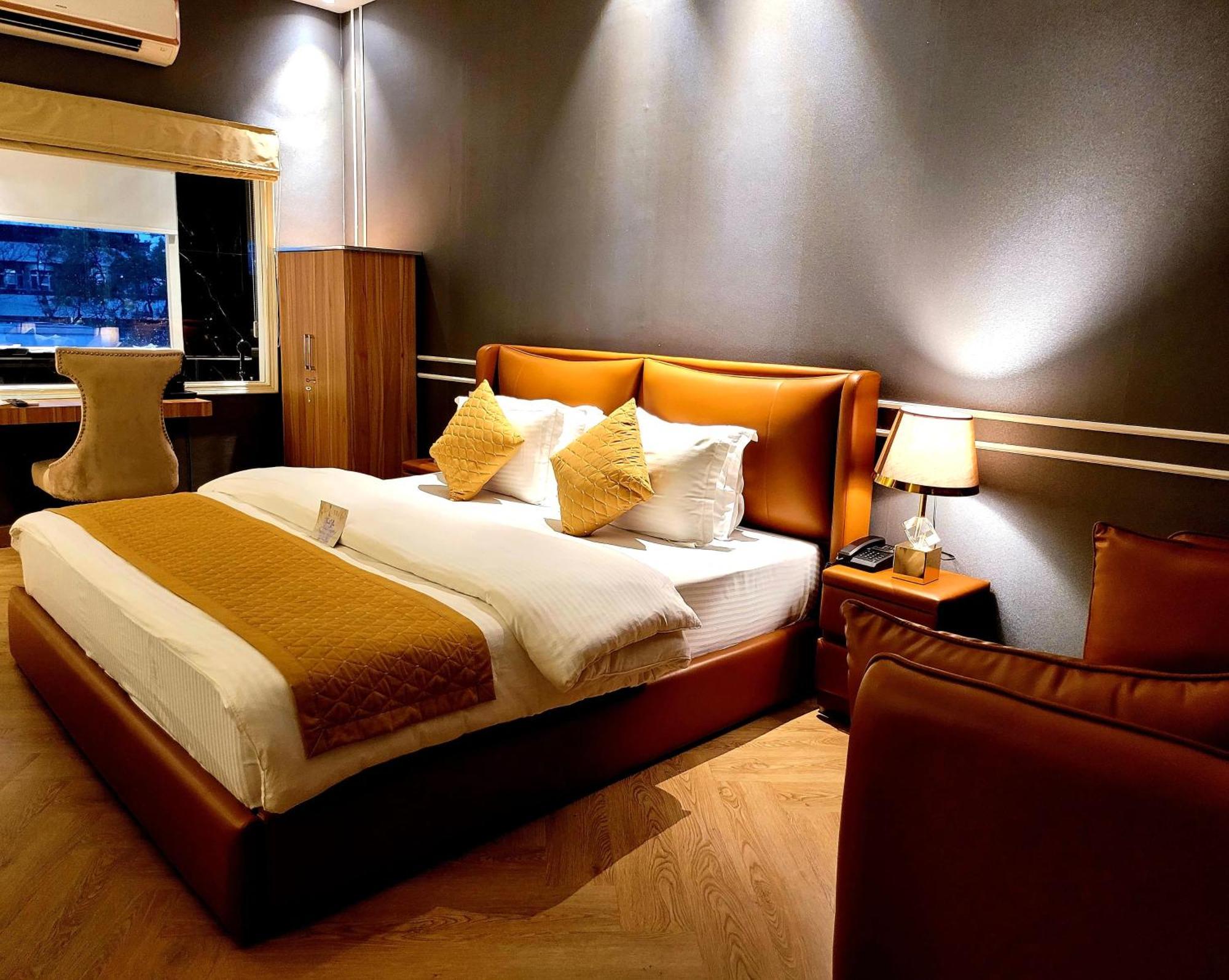 Victorian Elegance Luxury Stays Amritsar Buitenkant foto